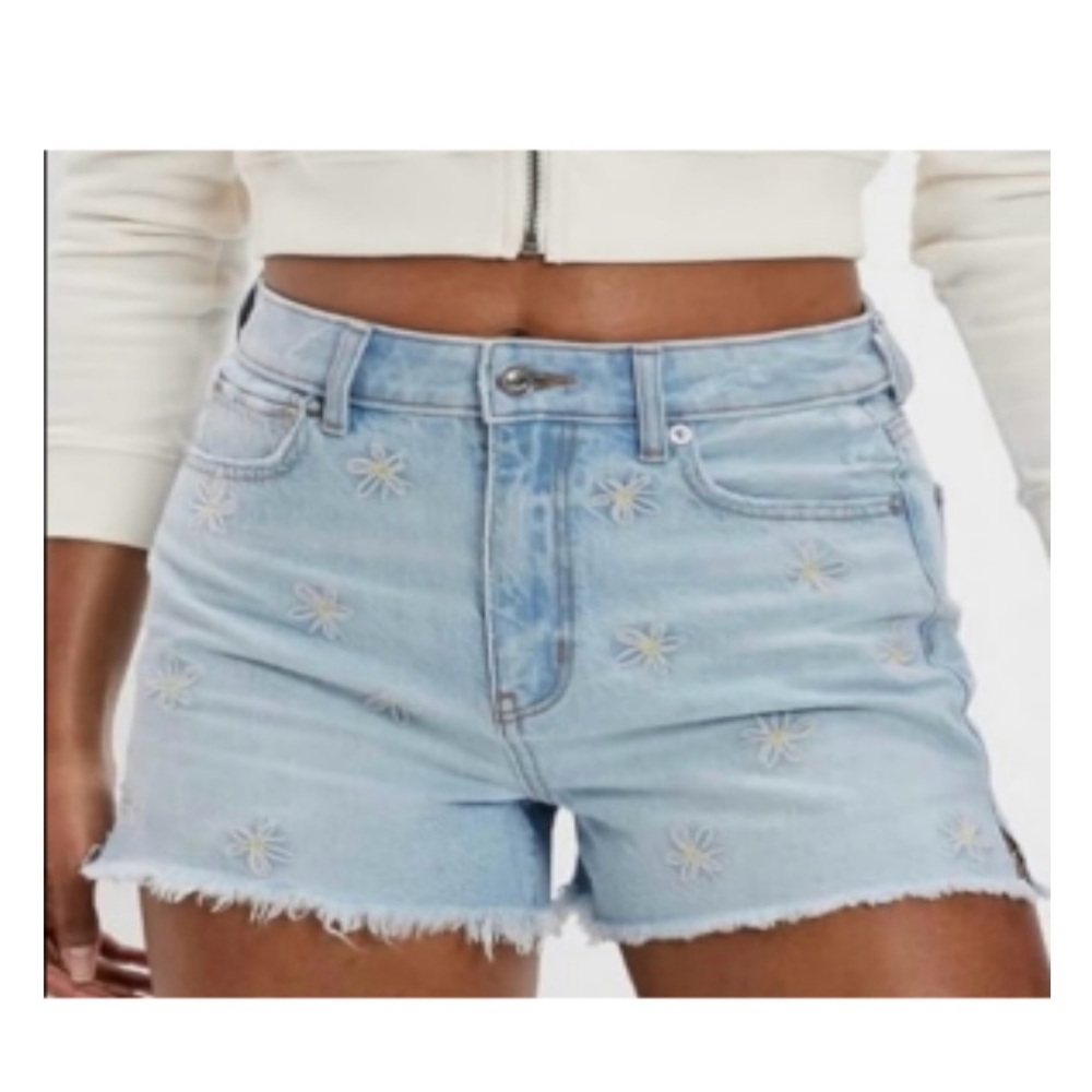 American Eagle Daisy Jean mom shorts